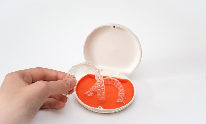 Invisalign for straight teeth